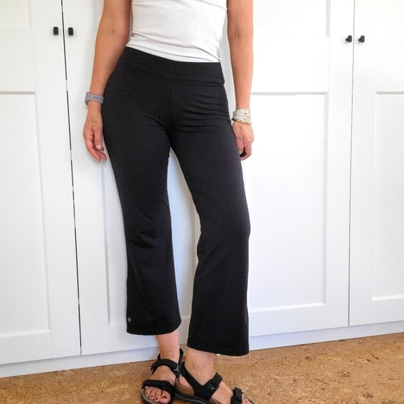 Athleta Pants - #33 Athleta Flare Mid Rise 27" Inseam Sweat Pant Black Size S Petite